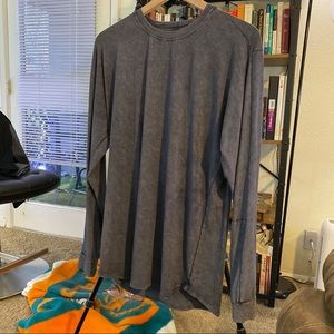 Lululemon men’s large lab series 5 year LS dye tee
